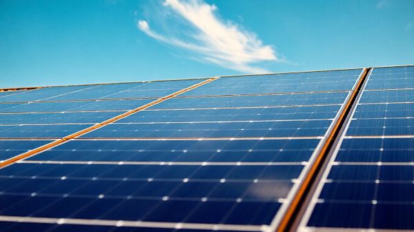 Solutions innovantes pour réduire votre consommation d'énergie avec des panneaux solaires